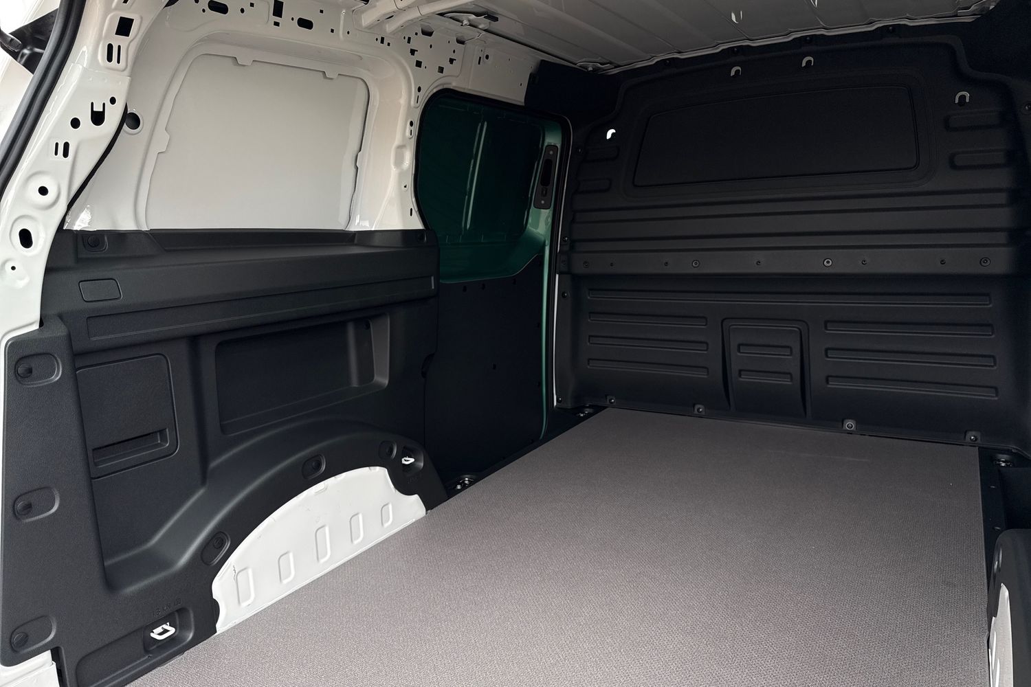 Used Volkswagen ID.Buzz 2026 for sale - 77872569: Photo 39