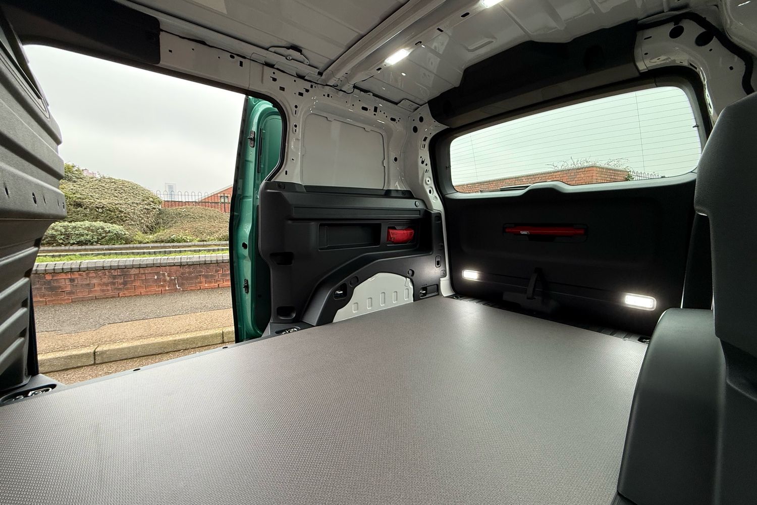 Used Volkswagen ID.Buzz 2026 for sale - 77872569: Photo 44