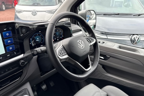 Used Volkswagen Transporter 2025 for sale - 76256995: Photo 58