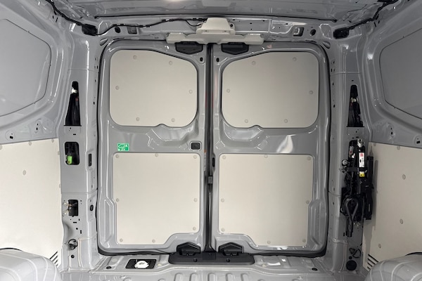 Used Volkswagen Transporter 2025 for sale - 76298742: Photo 39