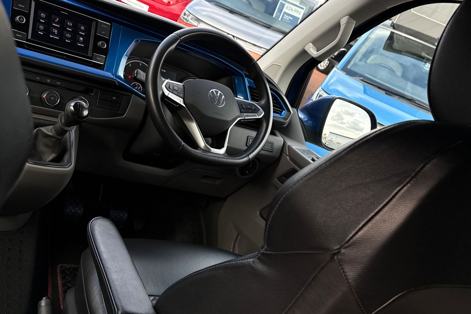 Used Volkswagen Transporter 2022 for sale - 76739488: Photo 52