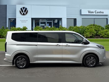 Used Ford Tourneo Custom 2025 for sale - 78927117: Photo