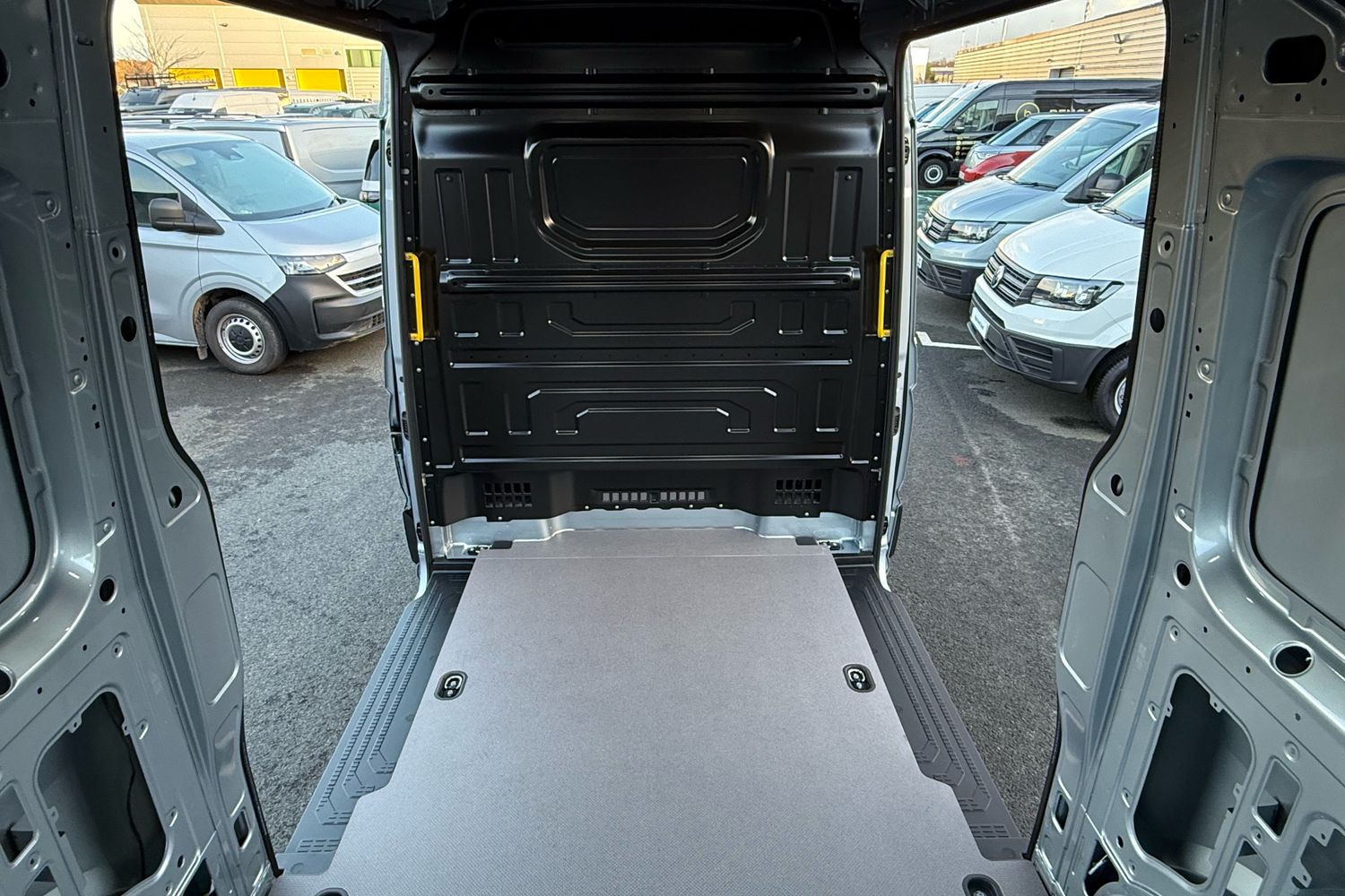 Used Volkswagen Crafter 2025 for sale - 77368423: Photo 46