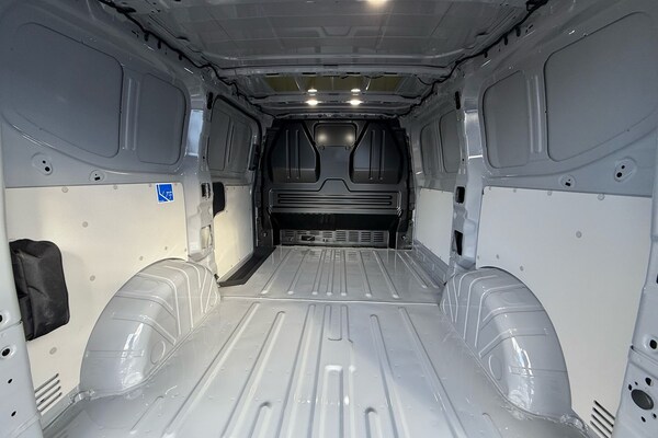 Used Volkswagen Transporter 2025 for sale - 76194155: Photo 38