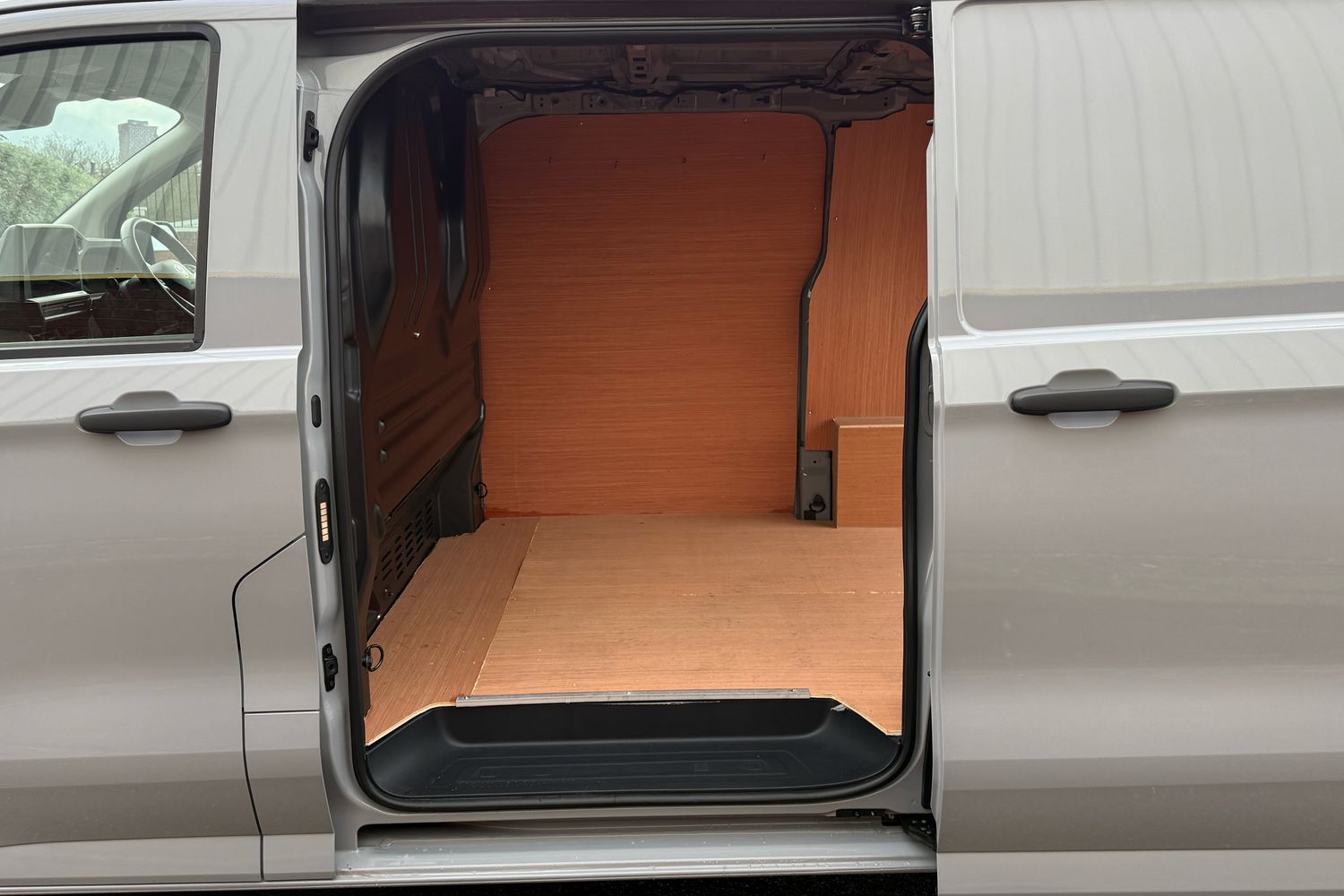 Used Volkswagen Transporter 2025 for sale - 77582732: Photo 50