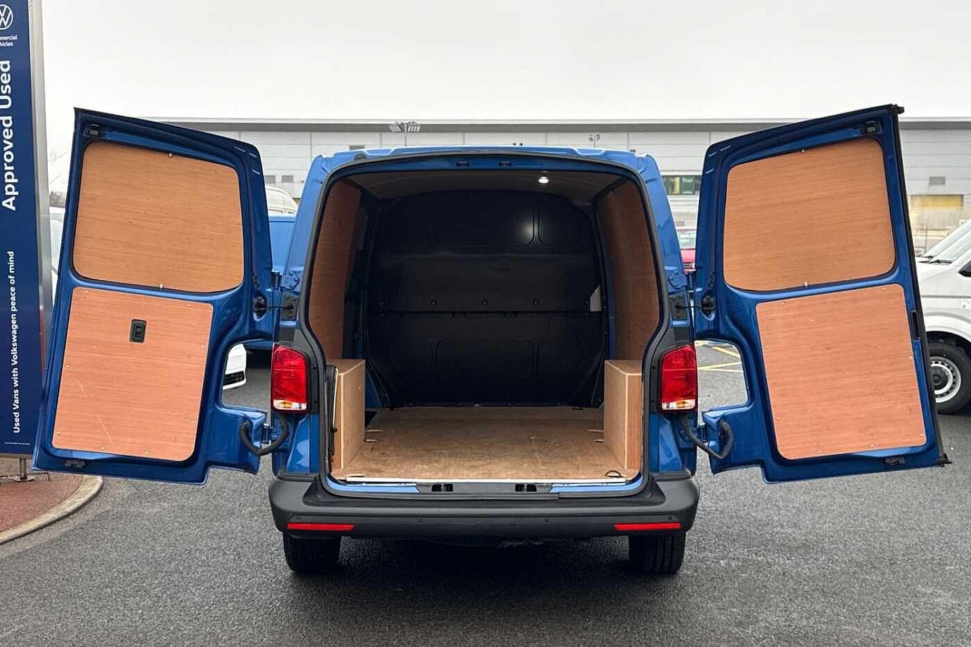 Used Volkswagen Transporter 2024 for sale - 77368469: Photo 41