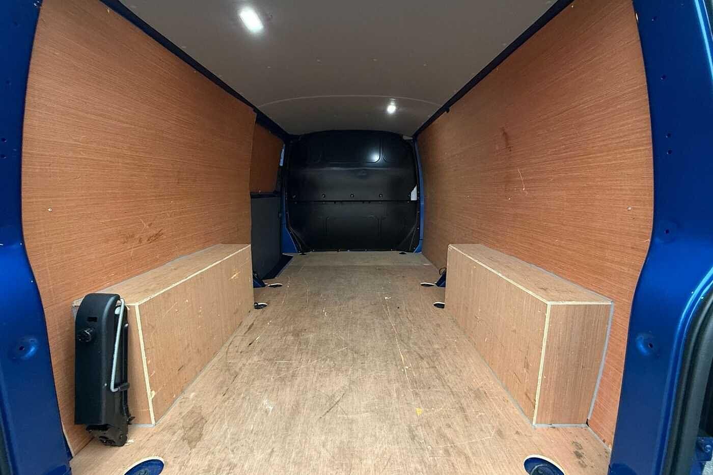 Used Volkswagen Transporter 2024 for sale - 77368469: Photo 43