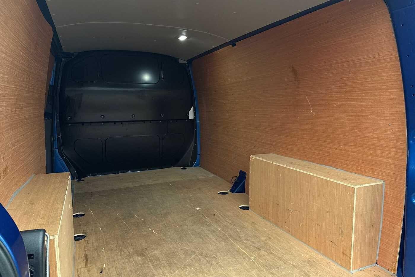 Used Volkswagen Transporter 2024 for sale - 77368469: Photo 44