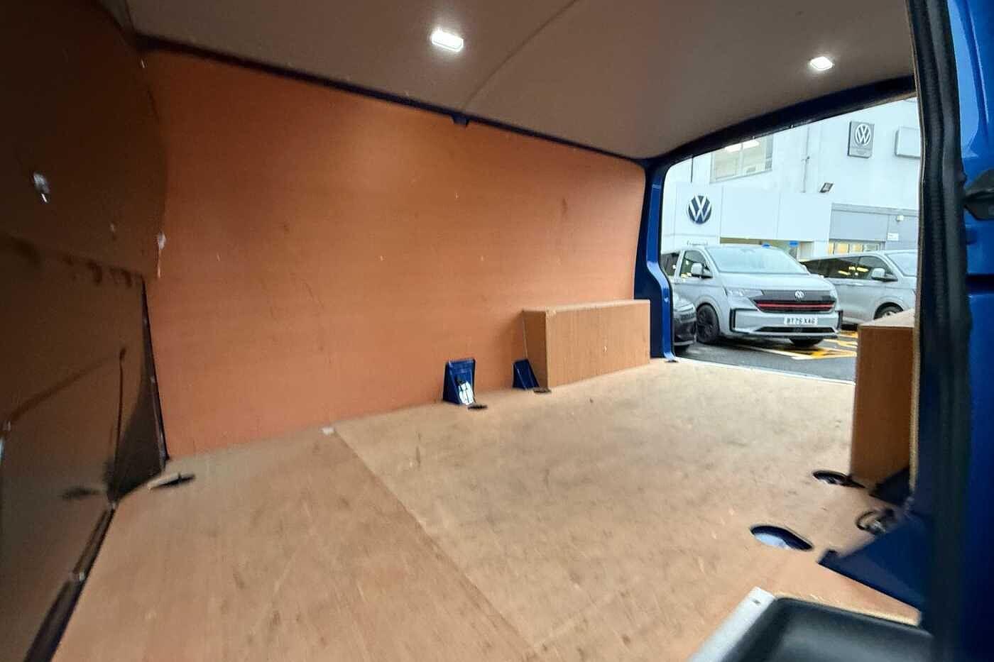 Used Volkswagen Transporter 2024 for sale - 77368469: Photo 45