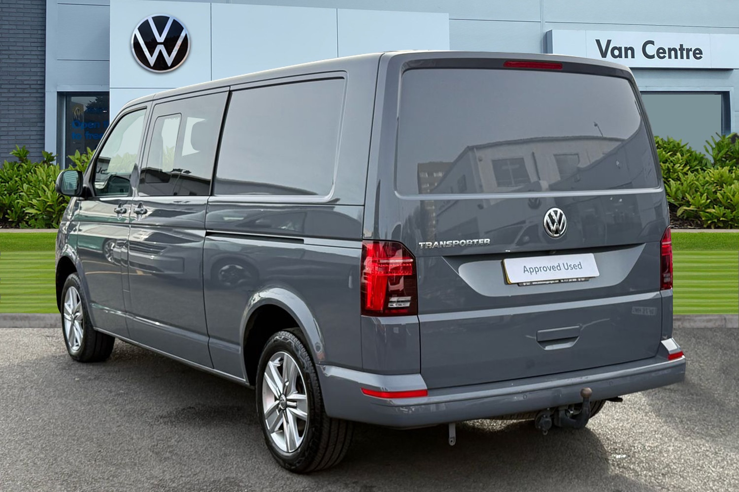 Used Volkswagen Transporter 2024 for sale - 77589576: Photo 2