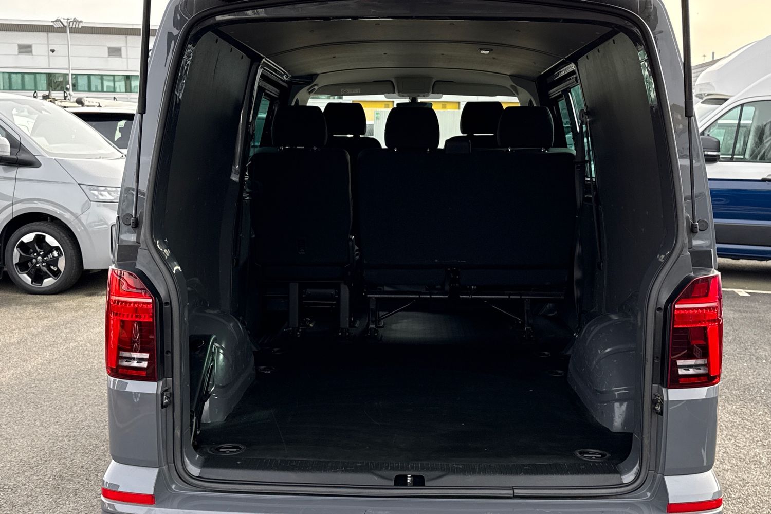 Used Volkswagen Transporter 2024 for sale - 77589576: Photo 7