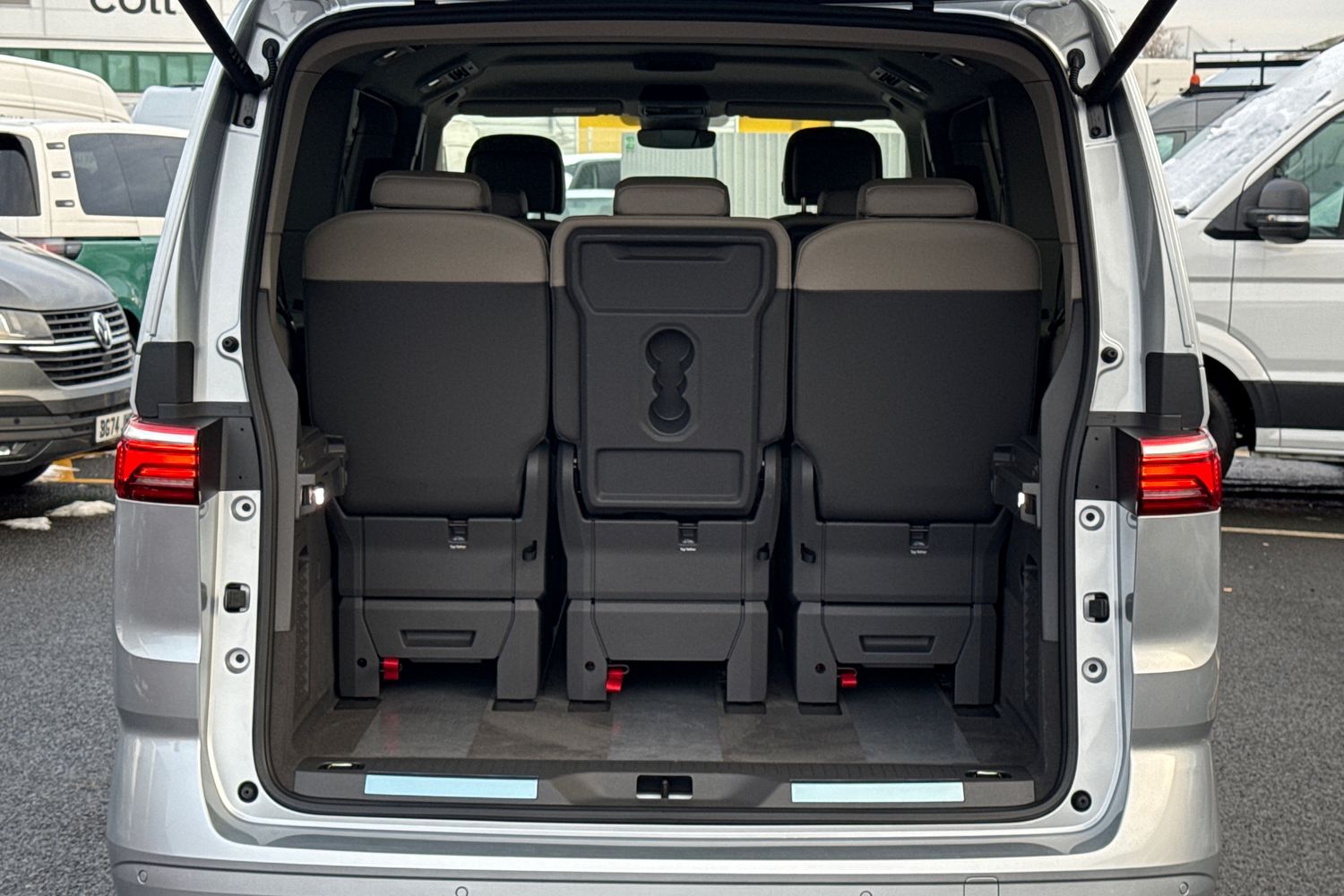 Used Volkswagen Multivan 2025 for sale - 77123703: Photo 7