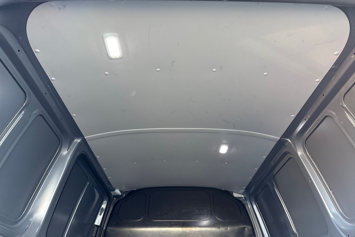 Used Volkswagen Transporter 2020 for sale - 76968070: Photo 31