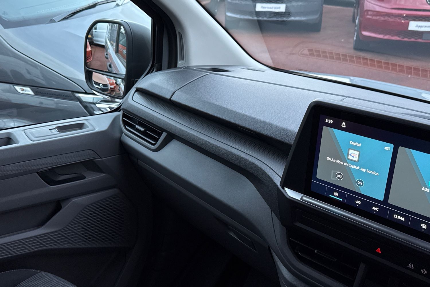 Used Volkswagen Transporter 2025 for sale - 76916406: Photo 19