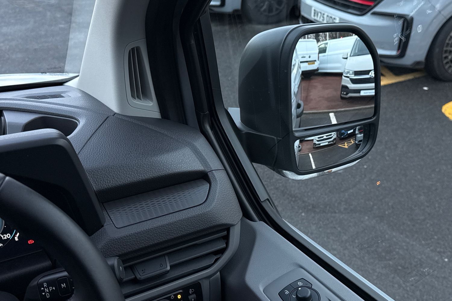 Used Volkswagen Transporter 2025 for sale - 76916406: Photo 20