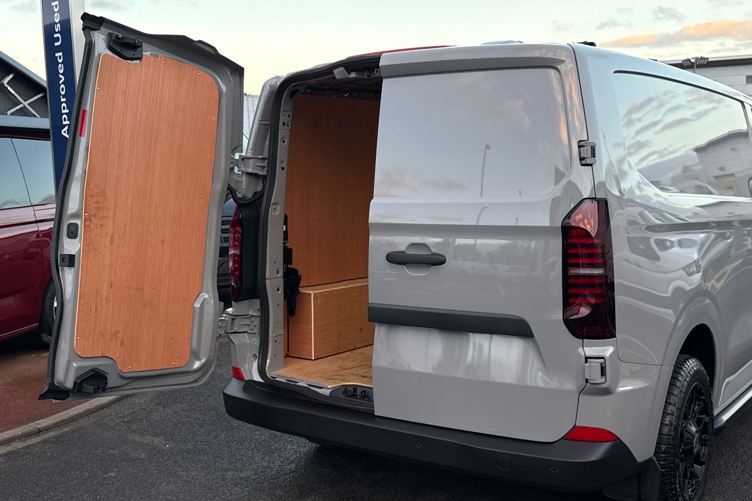 Used Volkswagen Transporter 2025 for sale - 76916406: Photo 40