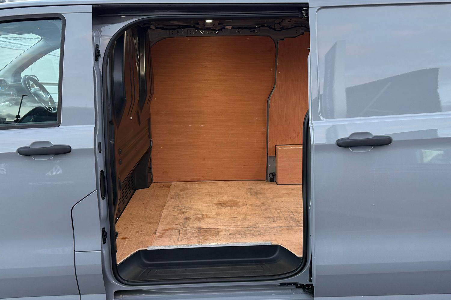 Used Volkswagen Transporter 2025 for sale - 76916406: Photo 50