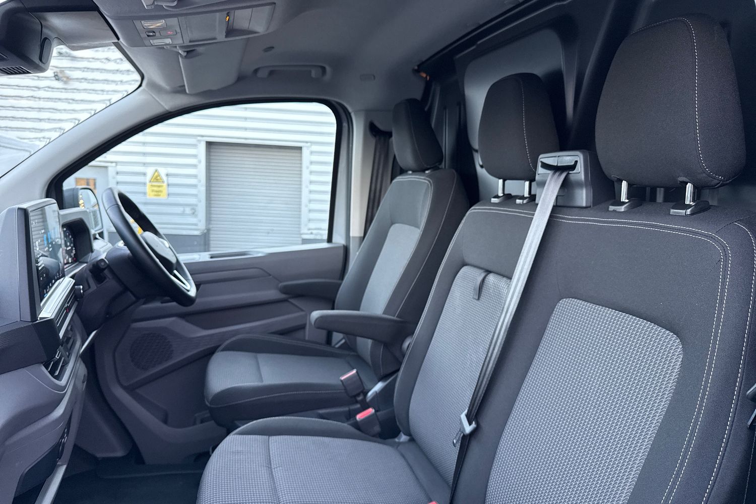 Used Volkswagen Transporter 2025 for sale - 76916406: Photo 51