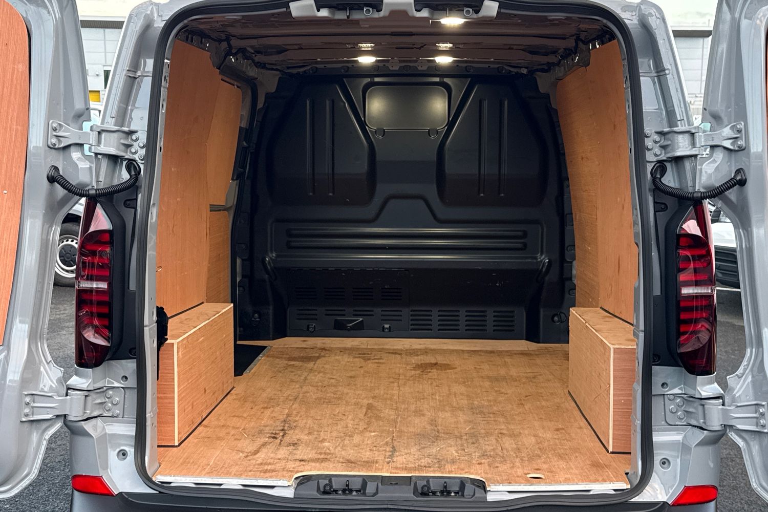 Used Volkswagen Transporter 2025 for sale - 76916406: Photo 6