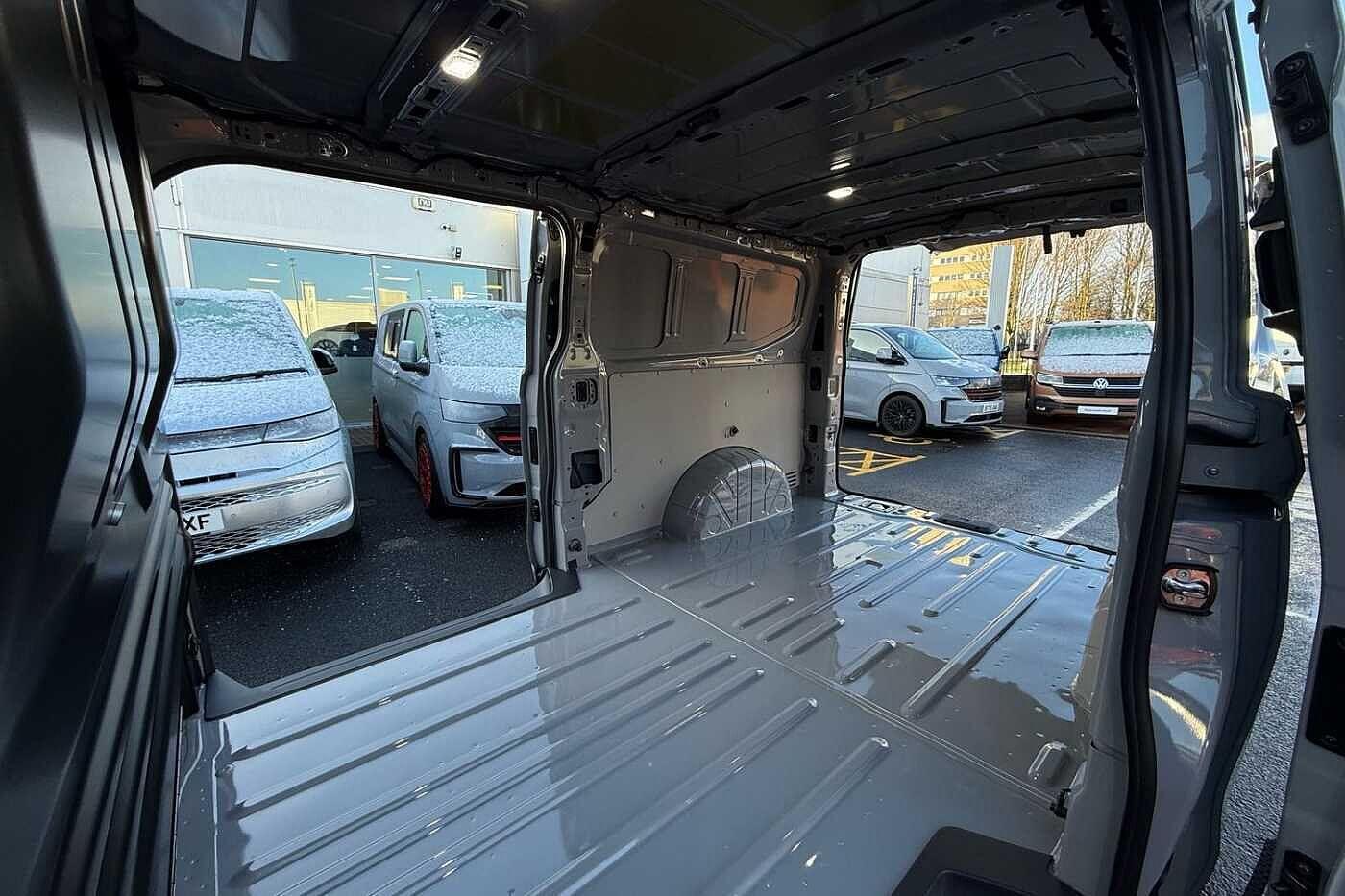 Used Volkswagen Transporter 2025 for sale - 77211579: Photo 43