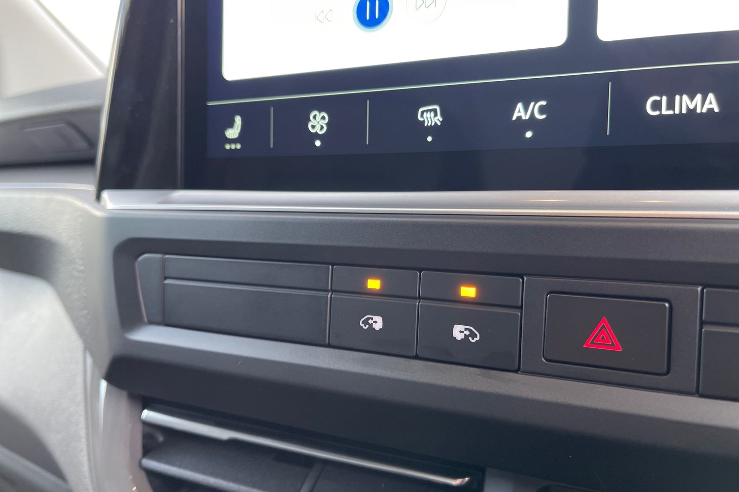 Used Volkswagen Transporter 2025 for sale - 76750808: Photo 51