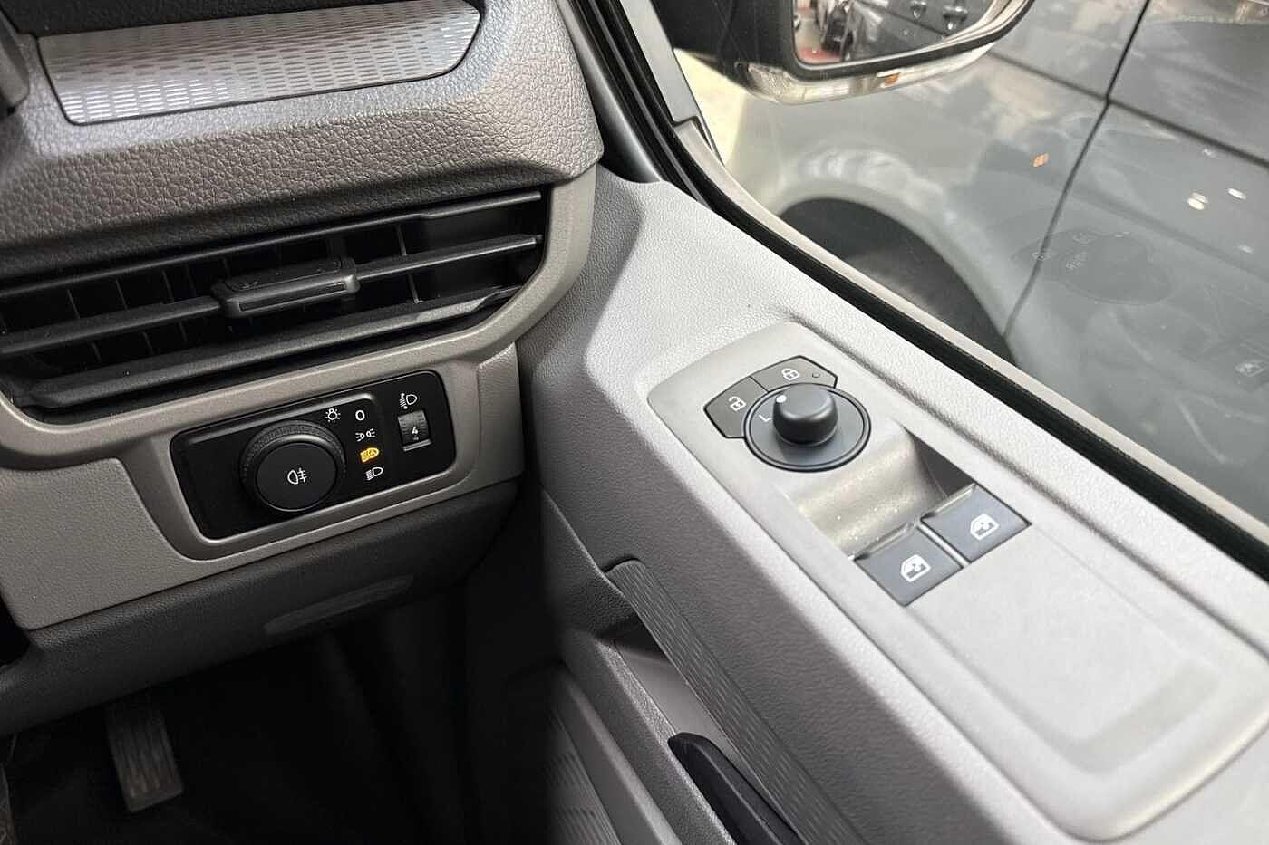 Used Volkswagen Transporter 2025 for sale - 77834823: Photo 17