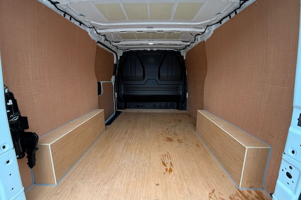 Used Volkswagen Transporter 2025 for sale - 76272384: Photo 40