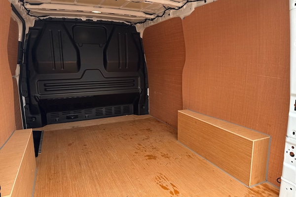 Used Volkswagen Transporter 2025 for sale - 76272384: Photo 41