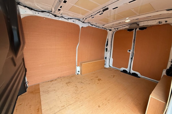 Used Volkswagen Transporter 2025 for sale - 76272384: Photo 42