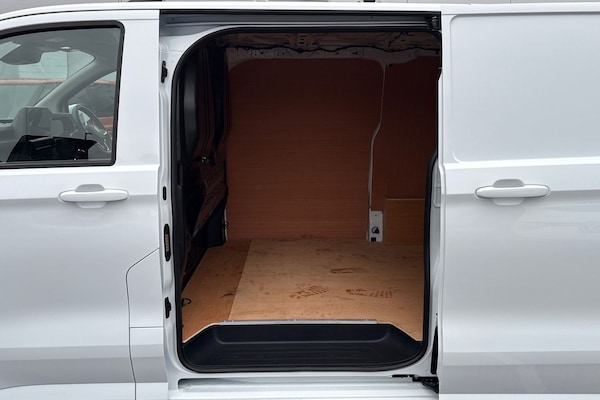 Used Volkswagen Transporter 2025 for sale - 76272384: Photo 47