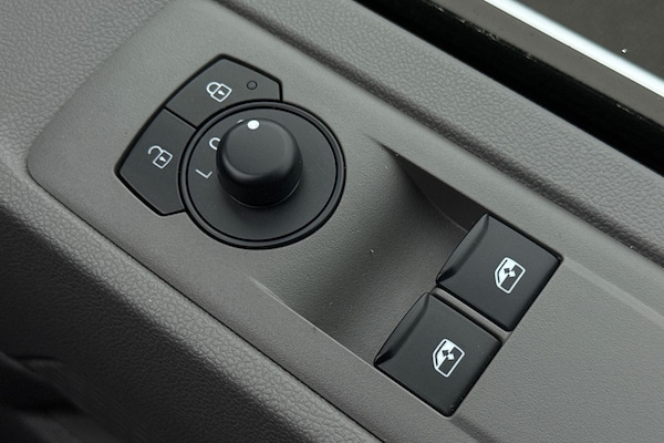Used Volkswagen Transporter 2025 for sale - 76272384: Photo 59