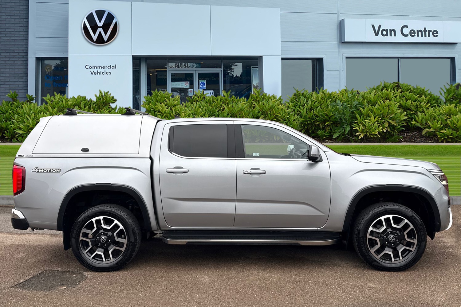 Used Volkswagen Amarok 2024 for sale - 77429593: Photo 3