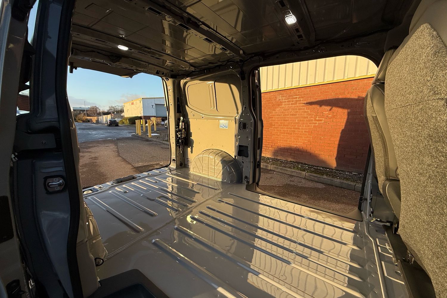 Used Volkswagen Transporter 2025 for sale - 77093630: Photo 44