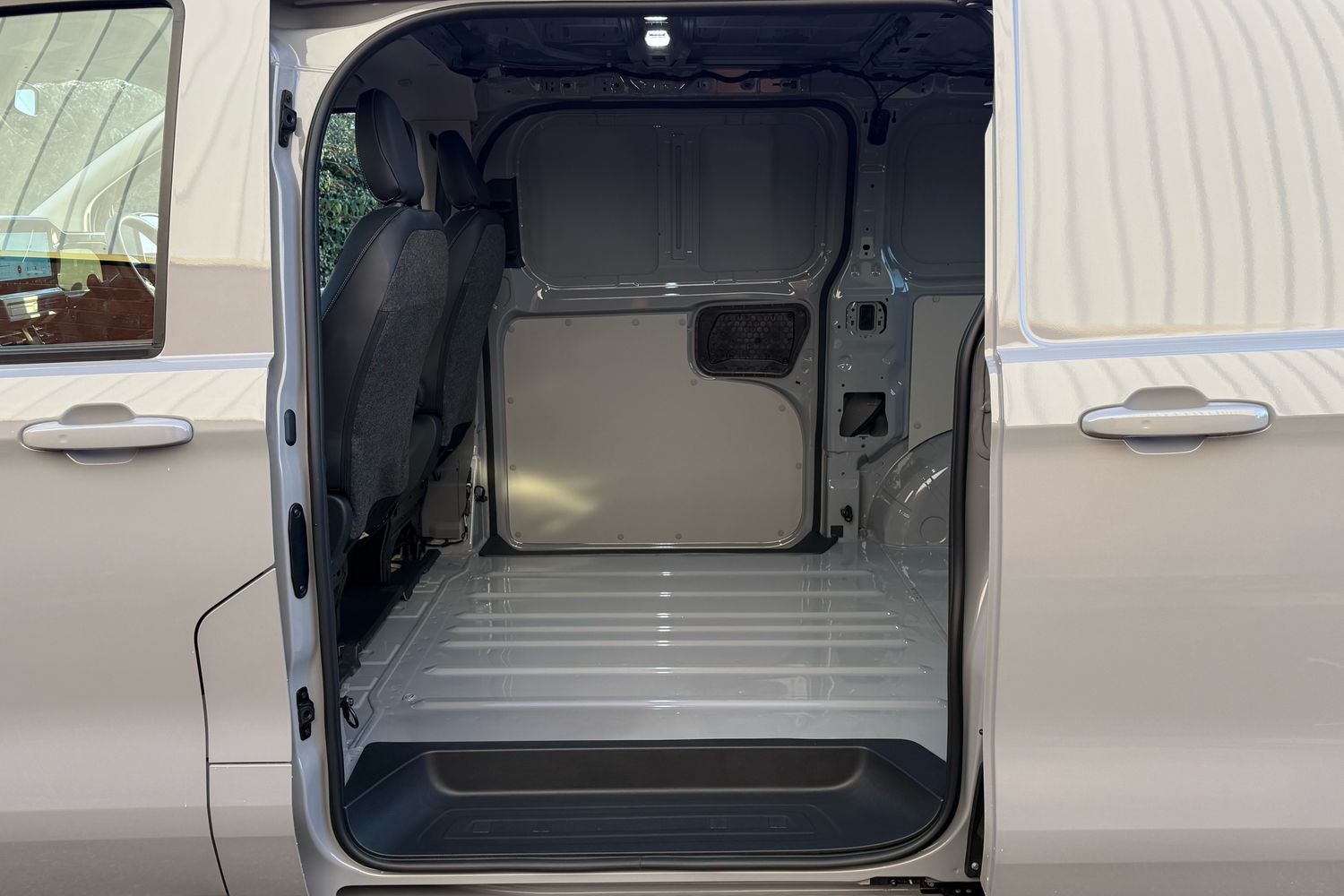 Used Volkswagen Transporter 2025 for sale - 77093630: Photo 48