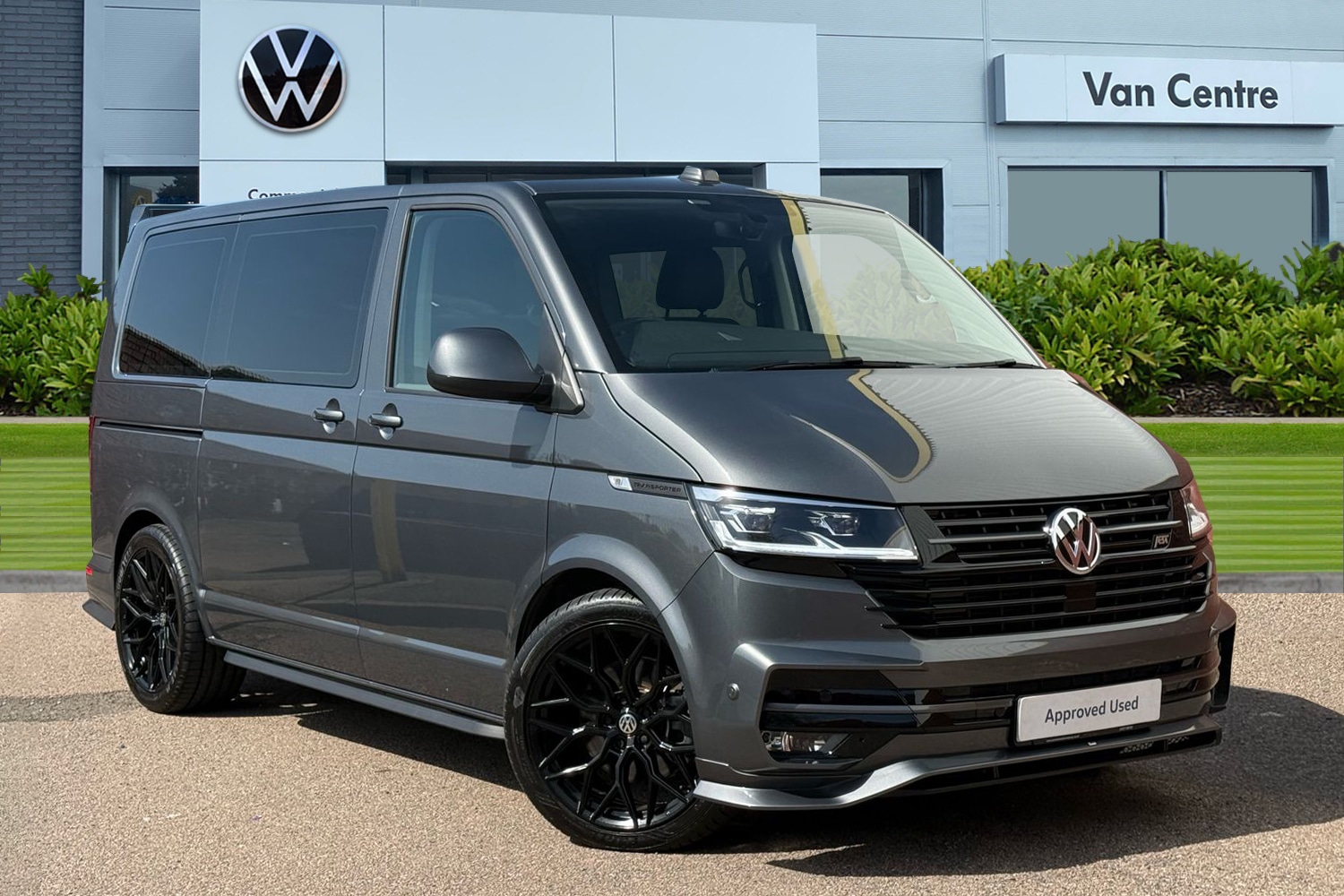 Used Volkswagen Transporter Shuttle 2024 for sale - 78177557: Photo 1