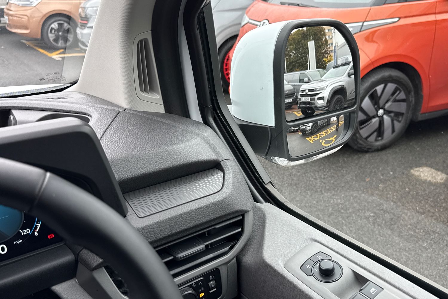 Used Volkswagen Transporter 2025 for sale - 76654351: Photo 20