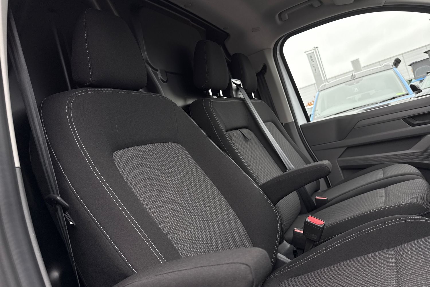 Used Volkswagen Transporter 2025 for sale - 76654351: Photo 51