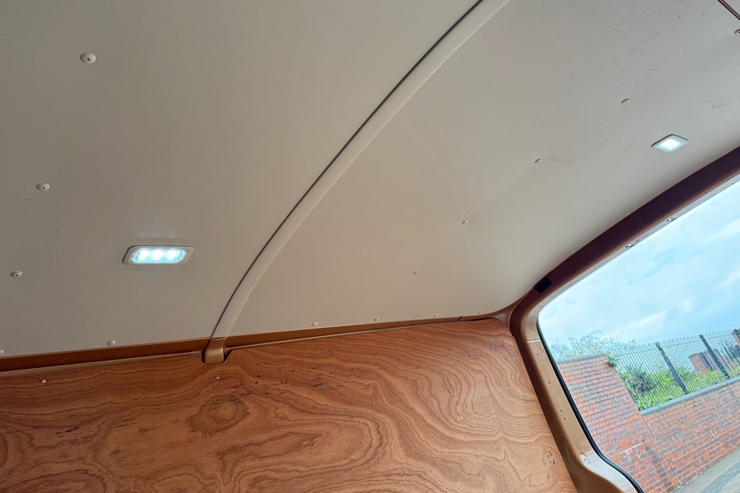 Used Volkswagen Transporter 2022 for sale - 76750818: Photo 43