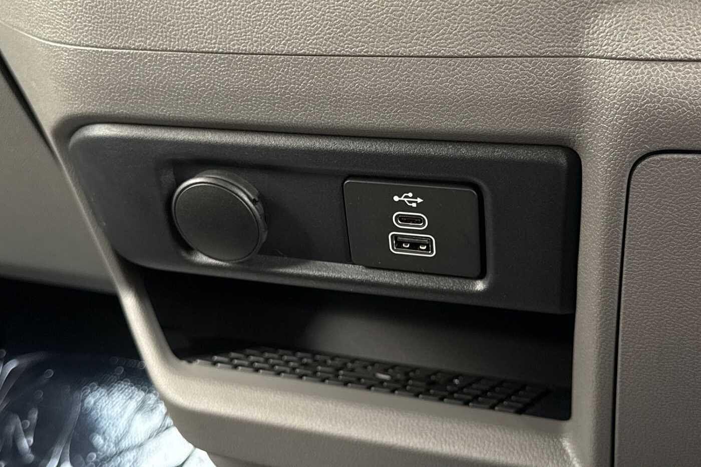 Used Volkswagen Transporter 2025 for sale - 77101138: Photo 49