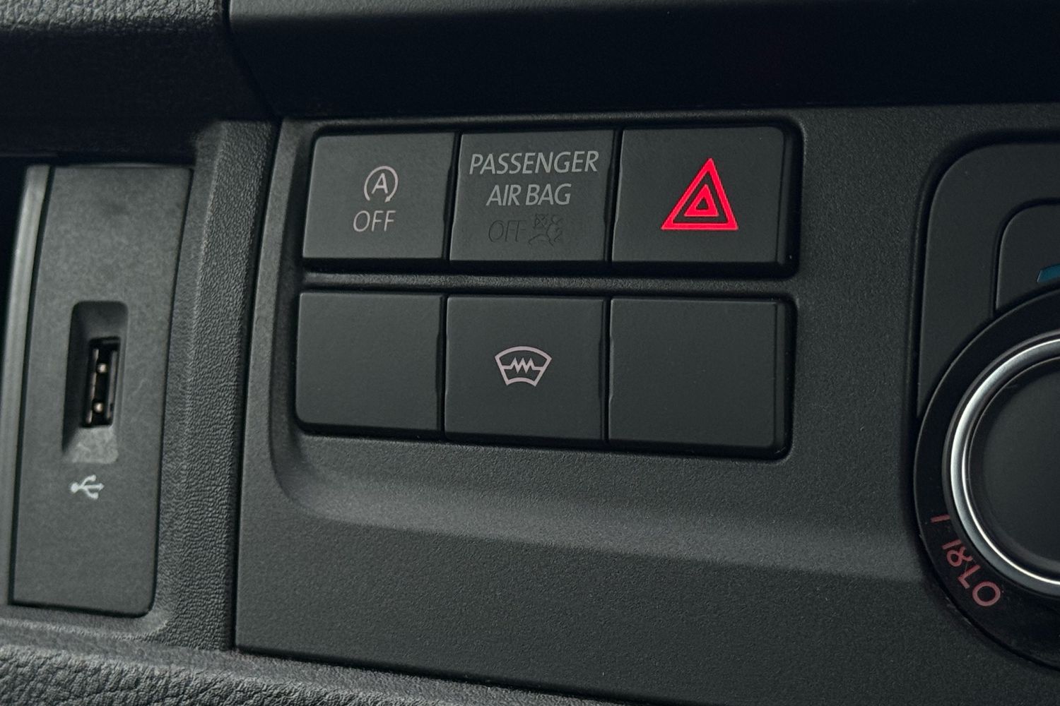 Used Volkswagen Transporter 2017 for sale - 77147492: Photo 58