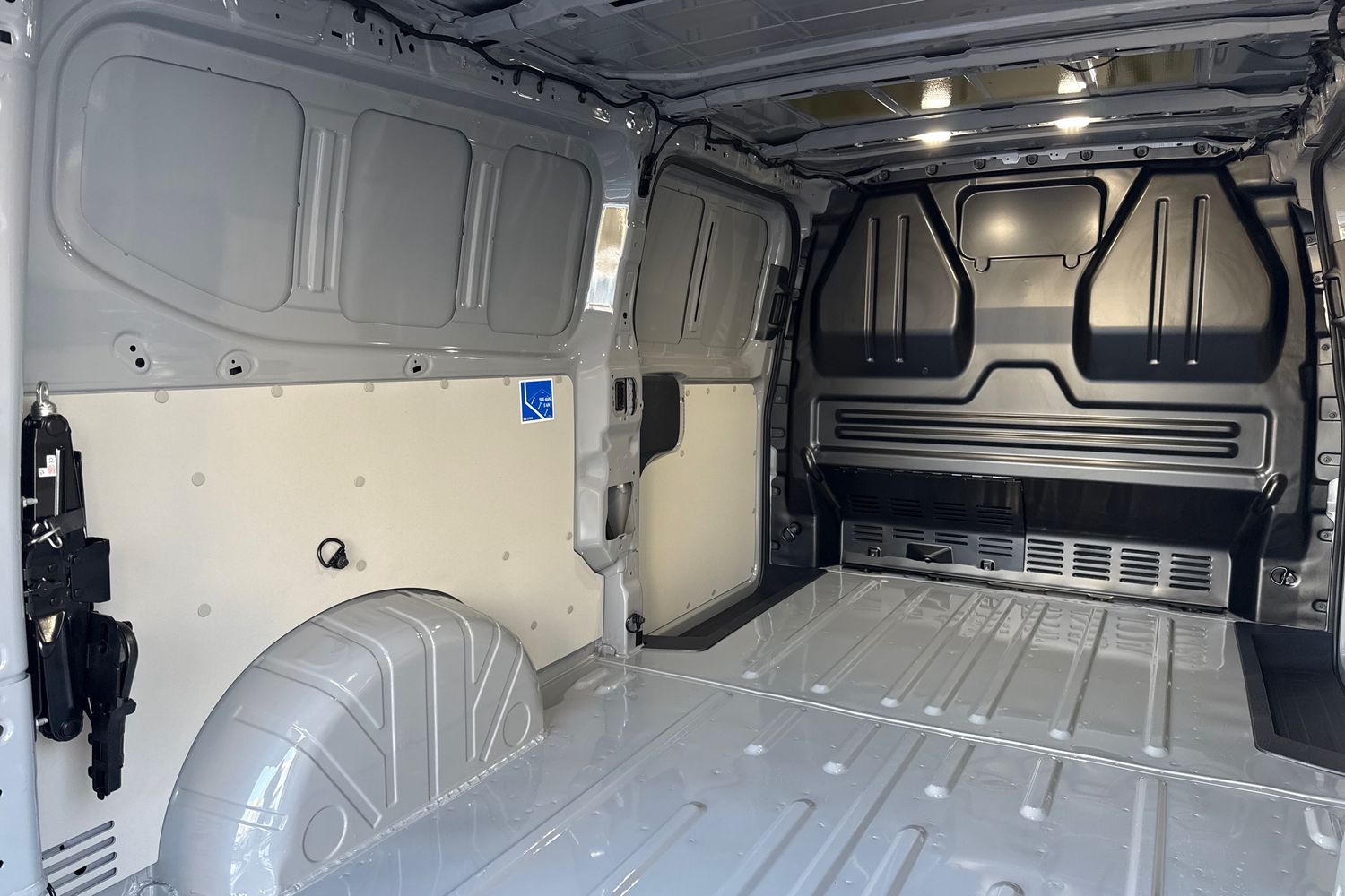 Used Volkswagen Transporter 2025 for sale - 77088624: Photo 40