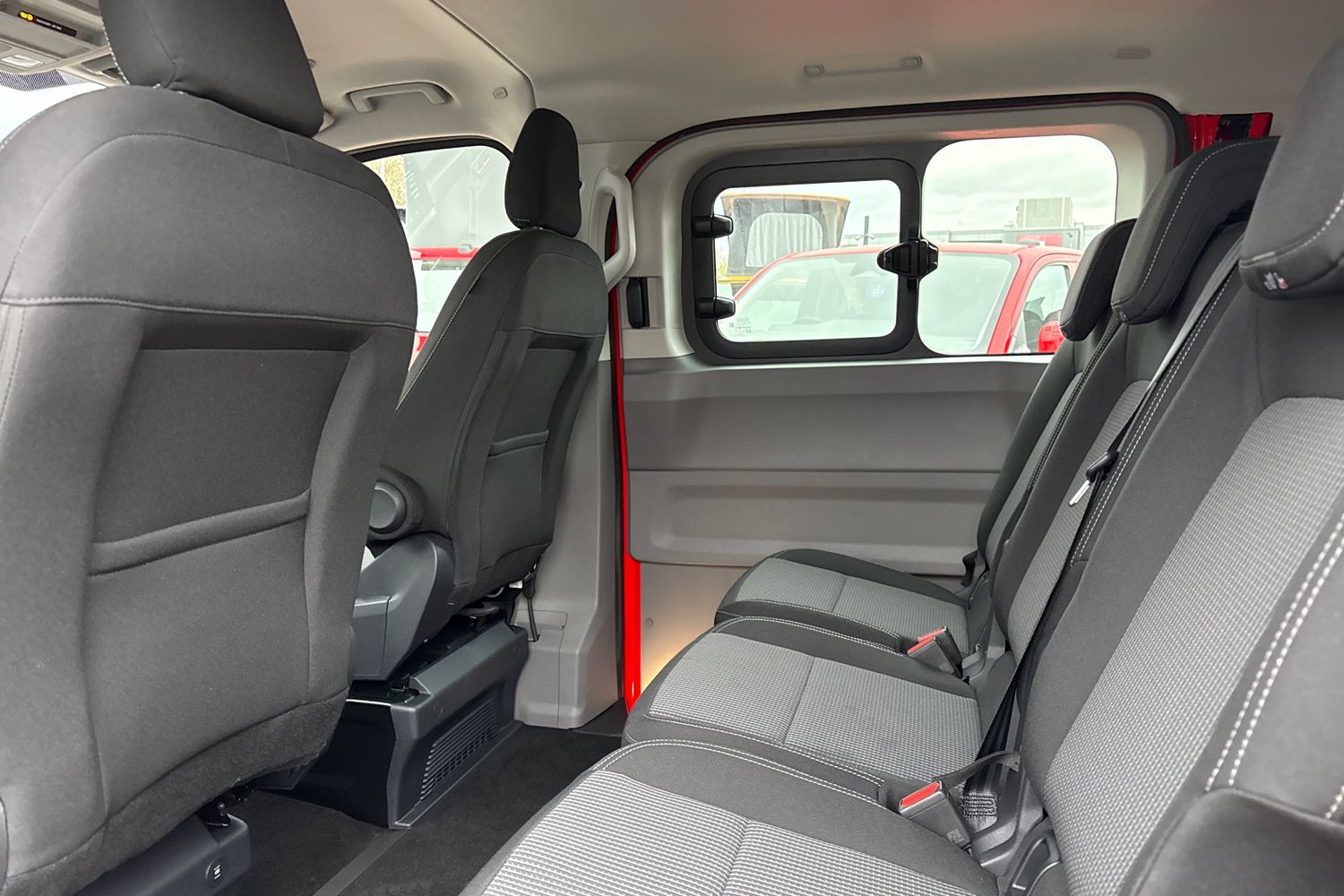 Used Volkswagen Transporter 2025 for sale - 78084143: Photo 36