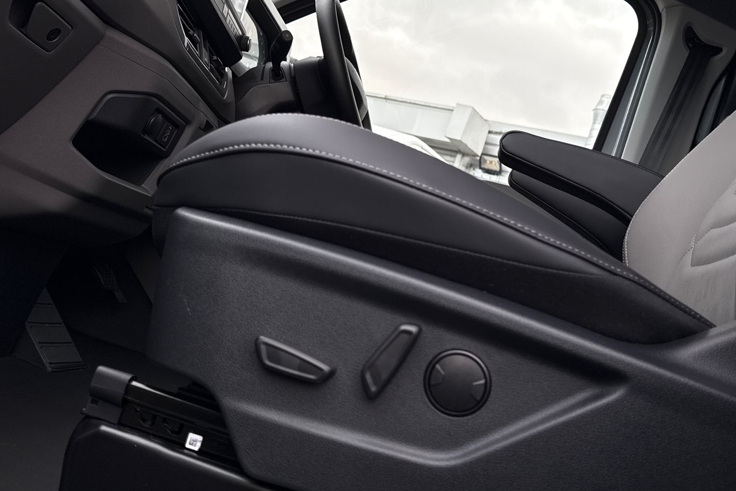 Used Volkswagen Transporter 2025 for sale - 77135303: Photo 50