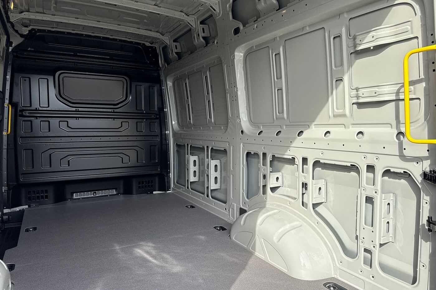 Used Volkswagen Crafter 2025 for sale - 77779690: Photo 39