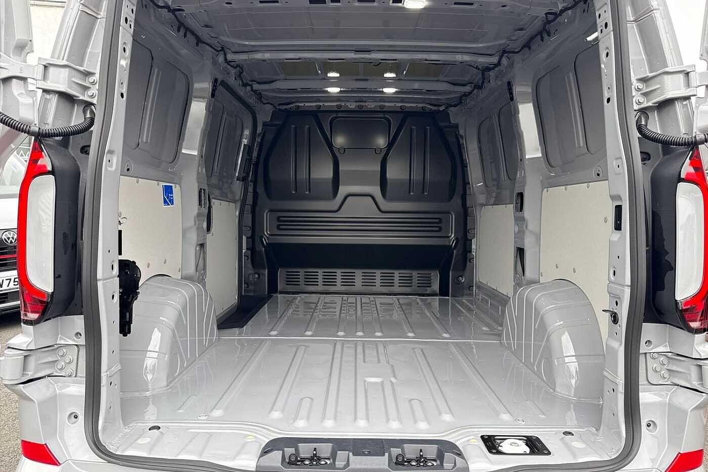 Used Volkswagen Transporter 2025 for sale - 76750811: Photo 9