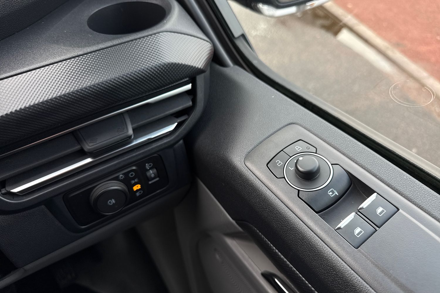 Used Ford Transit Custom 2024 for sale - 76876028: Photo 21