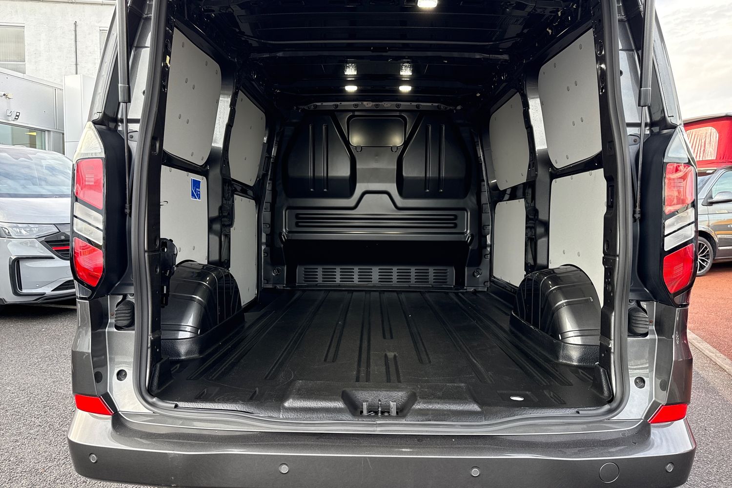 Used Ford Transit Custom 2024 for sale - 76876028: Photo 7