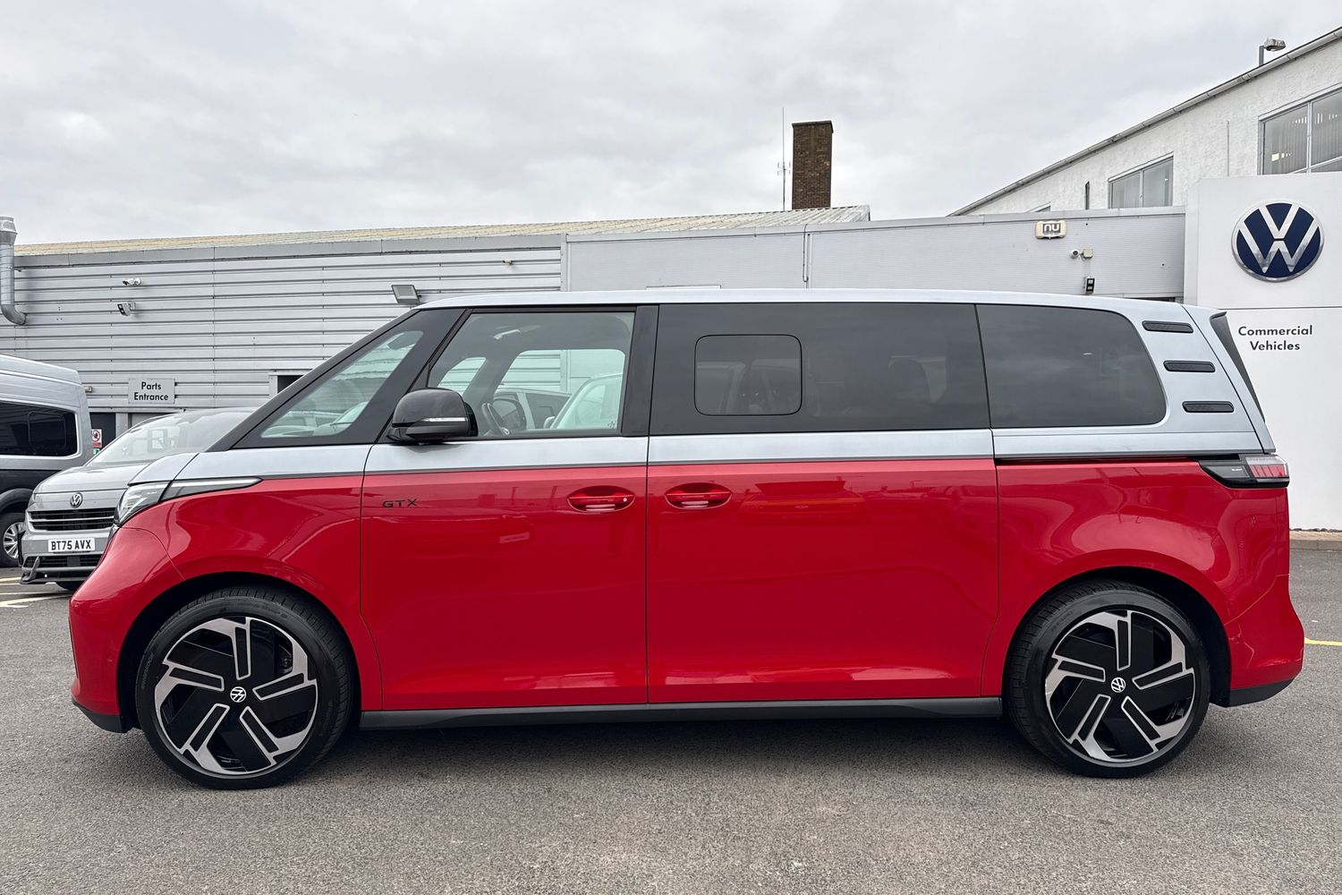 Used Volkswagen ID.Buzz 2025 for sale - 78209569: Photo 30