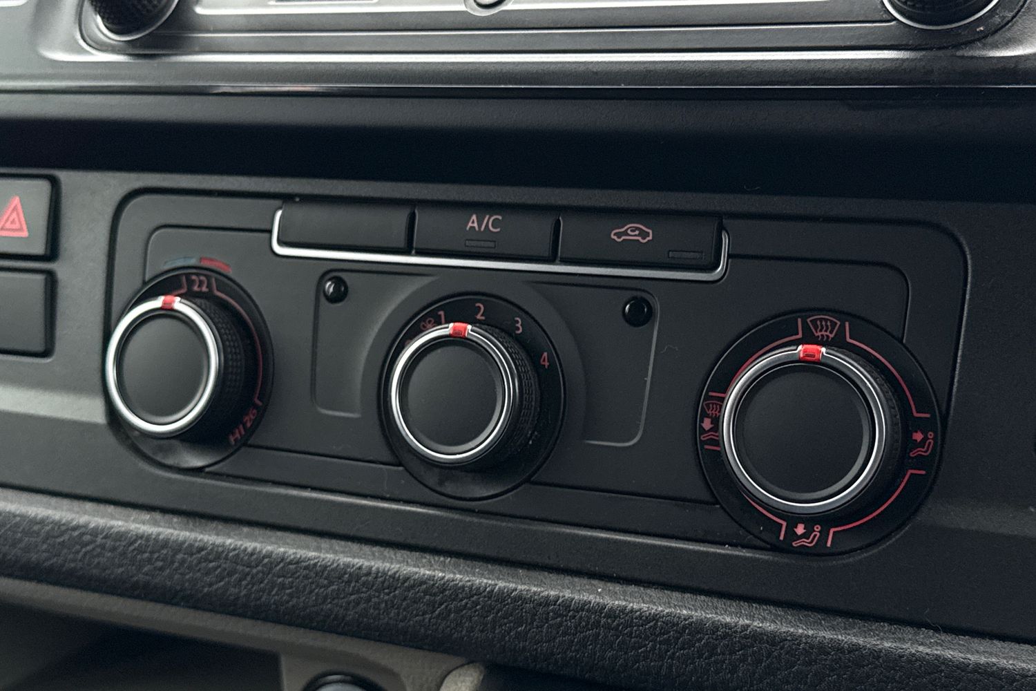 Used Volkswagen Transporter 2017 for sale - 77068777: Photo 21