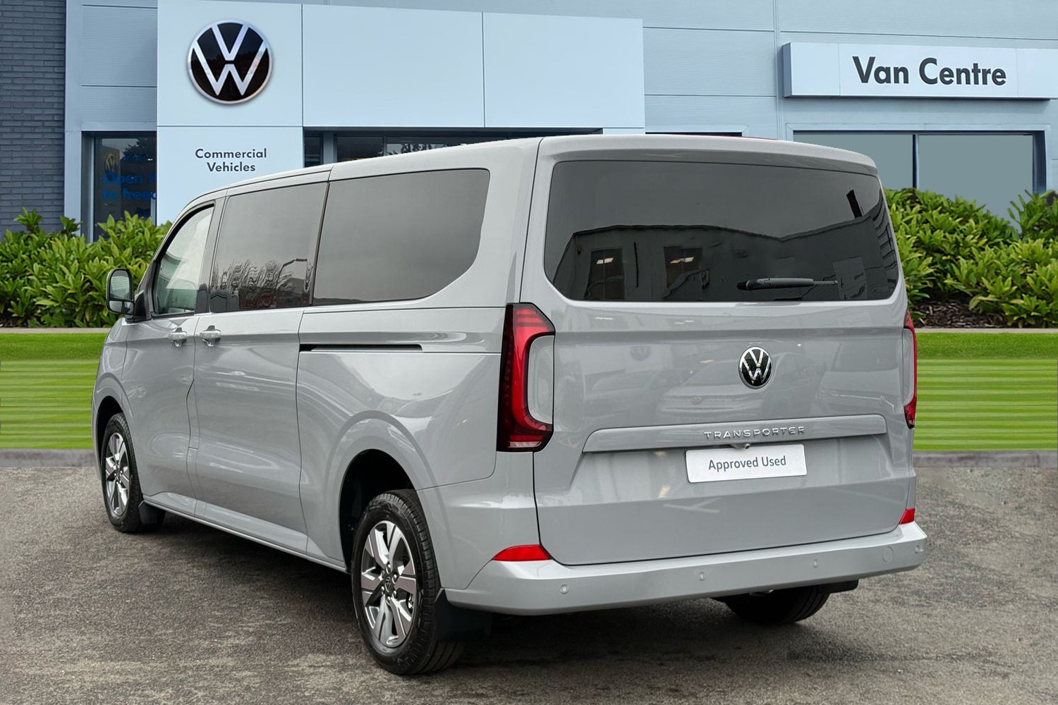 Used Volkswagen Transporter Shuttle 2025 for sale - 77048476: Photo 2